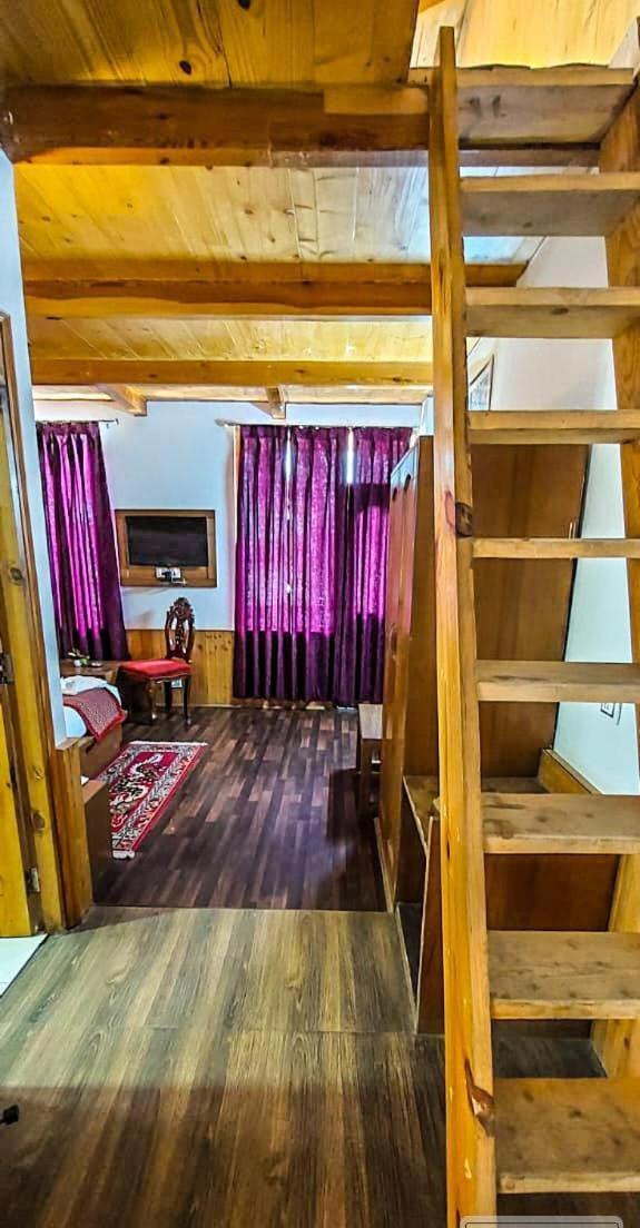 The Red Apple Manali Manāli Exterior foto