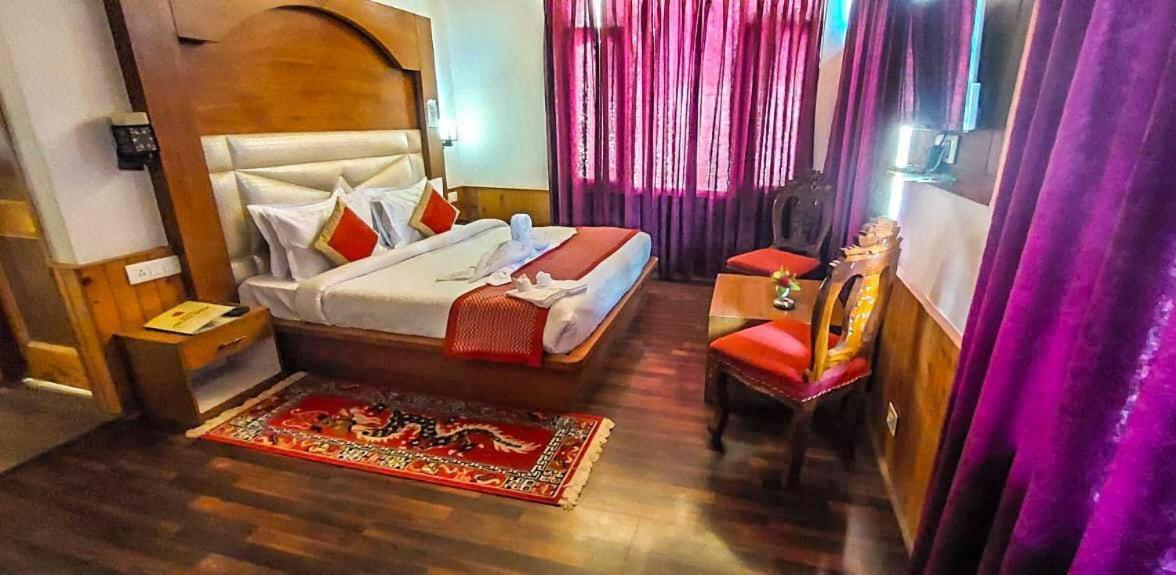 The Red Apple Manali Manāli Exterior foto