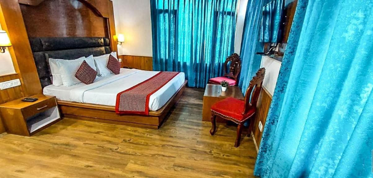 The Red Apple Manali Manāli Exterior foto